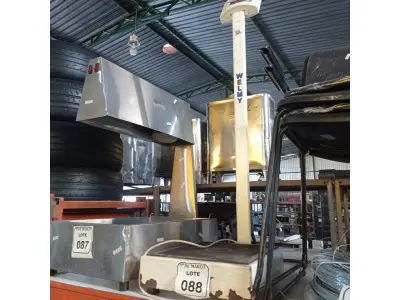 LOTE 088 - 01 BALANÇA DIGITAL MÁXIMO 200KG MARCA WELMY. (NO ESTADO) ATENÇÃO! FAZER A VISITAÇÃO ANTES DE ARREMATAR, NÃO SABEMOS SE FUNCIONA. LEILÃO NÃO TEM GARANTIA E NEM DEVOLUÇÃO, SUJEITO A POSSÍVEIS AVARIAS VISÍVEIS/OCULTAS E/OU AUSÊNCIA DE COMPONENTES.