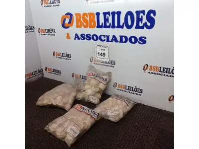 LOTE 149 - 03 PACOTES DE PLUG ROSCÁVEL TAMANHOS DIVERSOS E 01 PACOTE DE TE ROSCÁVEL ¾.  (NO ESTADO) ATENÇÃO! FAZER A VISITAÇÃO ANTES DE ARREMATAR, NÃO SABEMOS SE FUNCIONA. LEILÃO NÃO TEM GARANTIA E NEM DEVOLUÇÃO, SUJEITO A POSSÍVEIS AVARIAS VISÍVEIS/OCULTAS E/OU AUSÊNCIA DE COMPONENTES.