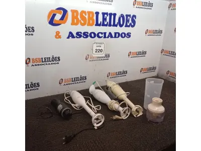 LOTE 220 - 01 LOTE COM APARELHOS DE MIXER DIVERSOS. (NO ESTADO) ATENÇÃO! FAZER A VISITAÇÃO ANTES DE ARREMATAR, NÃO SABEMOS SE FUNCIONA. LEILÃO NÃO TEM GARANTIA E NEM DEVOLUÇÃO, SUJEITO A POSSÍVEIS AVARIAS VISÍVEIS/OCULTAS E/OU AUSÊNCIA DE COMPONENTES.