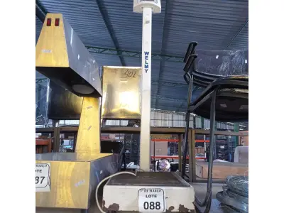 LOTE 088 - 01 BALANÇA DIGITAL MÁXIMO 200KG MARCA WELMY. (NO ESTADO) ATENÇÃO! FAZER A VISITAÇÃO ANTES DE ARREMATAR, NÃO SABEMOS SE FUNCIONA. LEILÃO NÃO TEM GARANTIA E NEM DEVOLUÇÃO, SUJEITO A POSSÍVEIS AVARIAS VISÍVEIS/OCULTAS E/OU AUSÊNCIA DE COMPONENTES.