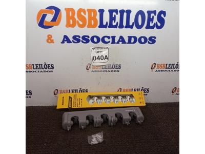 LOTE 040 - 01 SUPORTE DE PAREDE P/ VASSOURA C/ 05 GANCHOS. (NOVO) (NO ESTADO) ATENÇÃO! FAZER A VISITAÇÃO ANTES DE ARREMATAR, NÃO SABEMOS SE FUNCIONA. LEILÃO NÃO TEM GARANTIA E NEM DEVOLUÇÃO, SUJEITO A POSSÍVEIS AVARIAS VISÍVEIS/OCULTAS E/OU AUSÊNCIA DE COMPONENTES.
