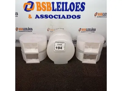 LOTE 194 - 06 DISPENSES DE PAPEL. (NO ESTADO) ATENÇÃO! FAZER A VISITAÇÃO ANTES DE ARREMATAR, NÃO SABEMOS SE FUNCIONA. LEILÃO NÃO TEM GARANTIA E NEM DEVOLUÇÃO, SUJEITO A POSSÍVEIS AVARIAS VISÍVEIS/OCULTAS E/OU AUSÊNCIA DE COMPONENTES.