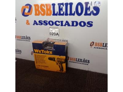 LOTE 020 - 01 PARAFUSADEIRA WETO KE 24 ACESSÓRIOS. (NOVO) (NO ESTADO) ATENÇÃO! FAZER A VISITAÇÃO ANTES DE ARREMATAR, NÃO SABEMOS SE FUNCIONA. LEILÃO NÃO TEM GARANTIA E NEM DEVOLUÇÃO, SUJEITO A POSSÍVEIS AVARIAS VISÍVEIS/OCULTAS E/OU AUSÊNCIA DE COMPONENTES.