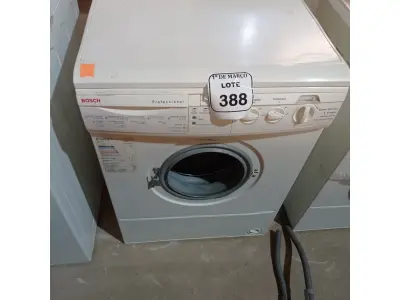 LOTE 388 - 01 MÁQUINA DE LAVAR ROUPAS BOSCH   220 VOLTS COM AVARIAS. (NO ESTADO) ATENÇÃO! FAZER A VISITAÇÃO ANTES DE ARREMATAR, NÃO SABEMOS SE FUNCIONA. LEILÃO NÃO TEM GARANTIA E NEM DEVOLUÇÃO, SUJEITO A POSSÍVEIS AVARIAS VISÍVEIS/OCULTAS E/OU AUSÊNCIA DE COMPONENTES.