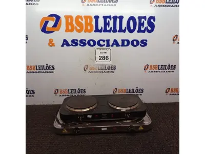 LOTE 286 - 02 FOGÕES ELÉTRICOS. (NO ESTADO) ATENÇÃO! FAZER A VISITAÇÃO ANTES DE ARREMATAR, NÃO SABEMOS SE FUNCIONA. LEILÃO NÃO TEM GARANTIA E NEM DEVOLUÇÃO, SUJEITO A POSSÍVEIS AVARIAS VISÍVEIS/OCULTAS E/OU AUSÊNCIA DE COMPONENTES.