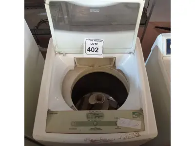 LOTE 402 - 01 MÁQUINA DE LAVAR ROUPAS BRASTEMP 6KG 220V. (NO ESTADO) ATENÇÃO! FAZER A VISITAÇÃO ANTES DE ARREMATAR, NÃO SABEMOS SE FUNCIONA. LEILÃO NÃO TEM GARANTIA E NEM DEVOLUÇÃO, SUJEITO A POSSÍVEIS AVARIAS VISÍVEIS/OCULTAS E/OU AUSÊNCIA DE COMPONENTES.