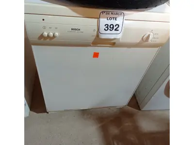 LOTE 392 - 01 LAVA LOUÇAS BOSCH 220 VOLTS. (NO ESTADO) ATENÇÃO! FAZER A VISITAÇÃO ANTES DE ARREMATAR, NÃO SABEMOS SE FUNCIONA. LEILÃO NÃO TEM GARANTIA E NEM DEVOLUÇÃO, SUJEITO A POSSÍVEIS AVARIAS VISÍVEIS/OCULTAS E/OU AUSÊNCIA DE COMPONENTES.