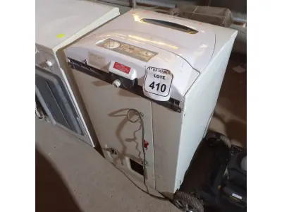 LOTE 410 - 01 MÁQUINA DE LAVAR ROUPAS BRASTEMP. (NO ESTADO) ATENÇÃO! FAZER A VISITAÇÃO ANTES DE ARREMATAR, NÃO SABEMOS SE FUNCIONA. LEILÃO NÃO TEM GARANTIA E NEM DEVOLUÇÃO, SUJEITO A POSSÍVEIS AVARIAS VISÍVEIS/OCULTAS E/OU AUSÊNCIA DE COMPONENTES.