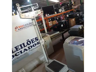 LOTE 271 - 01 BALANÇA HOSPITALAR FILIZOLA 150KG. (NO ESTADO) ATENÇÃO! FAZER A VISITAÇÃO ANTES DE ARREMATAR, NÃO SABEMOS SE FUNCIONA. LEILÃO NÃO TEM GARANTIA E NEM DEVOLUÇÃO, SUJEITO A POSSÍVEIS AVARIAS VISÍVEIS/OCULTAS E/OU AUSÊNCIA DE COMPONENTES.
