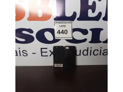 LOTE 440 - 01 IPHONE CD0004044873. (NO ESTADO EM QUE SE ENCONTRA. SUJEITO A AVARIAS OCULTAS/VISÍVEIS.)