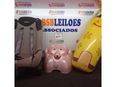 LOTE 217 - 01 CADEIRA P/TRANSPORTE INFANTIL MARCA INFANTE, 01 BRINQUEDO INFLÁVEL E 01 TRONINHO. (NO ESTADO) ATENÇÃO! FAZER A VISITAÇÃO ANTES DE ARREMATAR, NÃO SABEMOS SE FUNCIONA. LEILÃO NÃO TEM GARANTIA E NEM DEVOLUÇÃO, SUJEITO A POSSÍVEIS AVARIAS VISÍVEIS/OCULTAS E/OU AUSÊNCIA DE COMPONENTES.