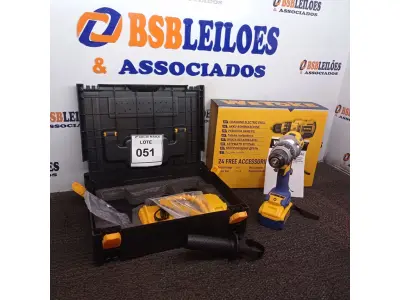LOTE 051 - 01 PARAFUSADEIRA WETOKE COM BATERIA E ACESSÓRIOS E MALETA. (NO ESTADO) ATENÇÃO! FAZER A VISITAÇÃO ANTES DE ARREMATAR, NÃO SABEMOS SE FUNCIONA. LEILÃO NÃO TEM GARANTIA E NEM DEVOLUÇÃO, SUJEITO A POSSÍVEIS AVARIAS VISÍVEIS/OCULTAS E/OU AUSÊNCIA DE COMPONENTES.