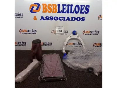 LOTE 073 - 01 LOTE COM FILTRO AR PORSCHE CAYENNE 4.8 V8/2009ATE 2012, FILTRO DE AR PORSCHE BOXER 2.73.48 E -0666, ESTABILIZADOR DA PORSCHE SWAY ANTI ROLL BAR E BANDEJA SUPERIORES DIANTEIRO 2012-2018 PORSCHE CAYENNE. (NO ESTADO) ATENÇÃO! FAZER A VISITAÇÃO ANTES DE ARREMATAR, NÃO SABEMOS SE FUNCIONA. LEILÃO NÃO TEM GARANTIA E NEM DEVOLUÇÃO, SUJEITO A POSSÍVEIS AVARIAS VISÍVEIS/OCULTAS E/OU AUSÊNCIA DE COMPONENTES.