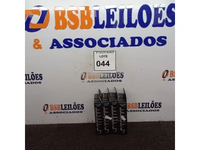 LOTE 044 - 04 BARBEADORES ELÉTRICOS 2 EM 1. (NO ESTADO) ATENÇÃO! FAZER A VISITAÇÃO ANTES DE ARREMATAR, NÃO SABEMOS SE FUNCIONA. LEILÃO NÃO TEM GARANTIA E NEM DEVOLUÇÃO, SUJEITO A POSSÍVEIS AVARIAS VISÍVEIS/OCULTAS E/OU AUSÊNCIA DE COMPONENTES.