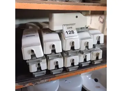 LOTE 128 - 01 LOTE COM DISPENSES PARA SABÃO.  (NO ESTADO) ATENÇÃO! FAZER A VISITAÇÃO ANTES DE ARREMATAR, NÃO SABEMOS SE FUNCIONA. LEILÃO NÃO TEM GARANTIA E NEM DEVOLUÇÃO, SUJEITO A POSSÍVEIS AVARIAS VISÍVEIS/OCULTAS E/OU AUSÊNCIA DE COMPONENTES.