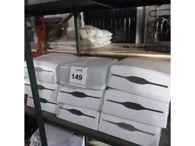 LOTE 149 - 09 DISPENSES PARA PAPEL MARCA GRAN. (NO ESTADO) ATENÇÃO! FAZER A VISITAÇÃO ANTES DE ARREMATAR, NÃO SABEMOS SE FUNCIONA. LEILÃO NÃO TEM GARANTIA E NEM DEVOLUÇÃO, SUJEITO A POSSÍVEIS AVARIAS VISÍVEIS/OCULTAS E/OU AUSÊNCIA DE COMPONENTES.