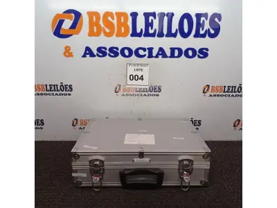 LOTE 004 - 01 SCANNER MERCEDES STAR C3 DIAGNÓSTICO. (NO ESTADO) ATENÇÃO! FAZER A VISITAÇÃO ANTES DE ARREMATAR, NÃO SABEMOS SE FUNCIONA. LEILÃO NÃO TEM GARANTIA E NEM DEVOLUÇÃO, SUJEITO A POSSÍVEIS AVARIAS VISÍVEIS/OCULTAS E/OU AUSÊNCIA DE COMPONENTES.