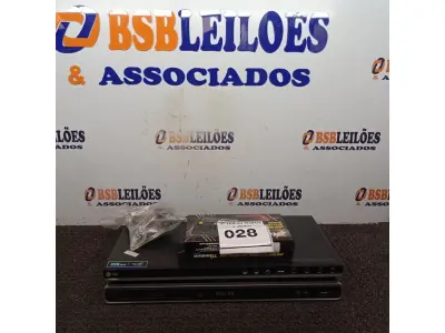 LOTE 028 - 01 JOGO DE FERRAMENTA, 02 APARELHOS DE DVD COM USB E HDMI E 01 KIT PARAFUSO ANTI FURTO DA FIAT. (NO ESTADO) ATENÇÃO! FAZER A VISITAÇÃO ANTES DE ARREMATAR, NÃO SABEMOS SE FUNCIONA. LEILÃO NÃO TEM GARANTIA E NEM DEVOLUÇÃO, SUJEITO A POSSÍVEIS AVARIAS VISÍVEIS/OCULTAS E/OU AUSÊNCIA DE COMPONENTES.