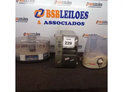 LOTE 229 - 01 IMPRESSORA DE ETIQUETAS MARCA ZEBRA COM AVARIAS E 02 UMIDIFICADORES DE AMBIENTE. (NO ESTADO) ATENÇÃO! FAZER A VISITAÇÃO ANTES DE ARREMATAR, NÃO SABEMOS SE FUNCIONA. LEILÃO NÃO TEM GARANTIA E NEM DEVOLUÇÃO, SUJEITO A POSSÍVEIS AVARIAS VISÍVEIS/OCULTAS E/OU AUSÊNCIA DE COMPONENTES.