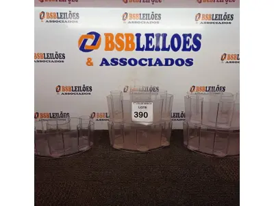 LOTE 390 - 05 BALDES COMBO EM ACRÍLICO.  (NO ESTADO) ATENÇÃO! FAZER A VISITAÇÃO ANTES DE ARREMATAR, NÃO SABEMOS SE FUNCIONA. LEILÃO NÃO TEM GARANTIA E NEM DEVOLUÇÃO, SUJEITO A POSSÍVEIS AVARIAS VISÍVEIS/OCULTAS E/OU AUSÊNCIA DE COMPONENTES.