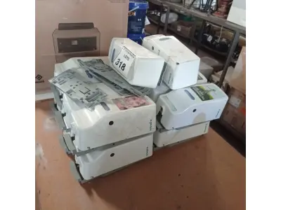 LOTE 318 - 01 LOTE COM DISPENSES PARA SABÃO.  (NO ESTADO) ATENÇÃO! FAZER A VISITAÇÃO ANTES DE ARREMATAR, NÃO SABEMOS SE FUNCIONA. LEILÃO NÃO TEM GARANTIA E NEM DEVOLUÇÃO, SUJEITO A POSSÍVEIS AVARIAS VISÍVEIS/OCULTAS E/OU AUSÊNCIA DE COMPONENTES.