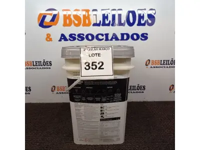 LOTE 352 - 01 BALDE DE TINTA SUVINIL INTERIORES ACRÍLICO FOSCO 18L NA COR FOSCO BRANCO. VENCIMENTO 10/2027 (NOVO) (NO ESTADO) ATENÇÃO! FAZER A VISITAÇÃO ANTES DE ARREMATAR, NÃO SABEMOS SE FUNCIONA. LEILÃO NÃO TEM GARANTIA E NEM DEVOLUÇÃO, SUJEITO A POSSÍVEIS AVARIAS VISÍVEIS/OCULTAS E/OU AUSÊNCIA DE COMPONENTES.