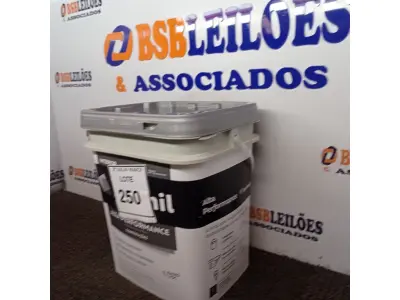 LOTE 250 - 01 BALDE DE TINTA SUVINIL INTERIORES ACRÍLICO FOSCO 18L NA COR FOSCO BRANCO. VENCIMENTO 10/2027 (NOVO) (NO ESTADO) ATENÇÃO! FAZER A VISITAÇÃO ANTES DE ARREMATAR, NÃO SABEMOS SE FUNCIONA. LEILÃO NÃO TEM GARANTIA E NEM DEVOLUÇÃO, SUJEITO A POSSÍVEIS AVARIAS VISÍVEIS/OCULTAS E/OU AUSÊNCIA DE COMPONENTES.