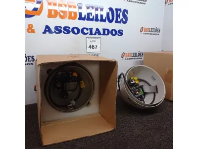 LOTE 467 - 02 CÂMERAS DOMES MARCA EVERFOCUS INCOMPLETAS. (NO ESTADO) ATENÇÃO! FAZER A VISITAÇÃO ANTES DE ARREMATAR, NÃO SABEMOS SE FUNCIONA. LEILÃO NÃO TEM GARANTIA E NEM DEVOLUÇÃO, SUJEITO A POSSÍVEIS AVARIAS VISÍVEIS/OCULTAS E/OU AUSÊNCIA DE COMPONENTES.