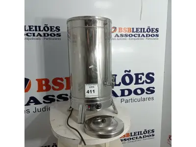 LOTE 411 - 01 CAFETEIRA ELÉTRICA EM INOX MARCA MONARCA. (NO ESTADO) ATENÇÃO! FAZER A VISITAÇÃO ANTES DE ARREMATAR, NÃO SABEMOS SE FUNCIONA. LEILÃO NÃO TEM GARANTIA E NEM DEVOLUÇÃO, SUJEITO A POSSÍVEIS AVARIAS VISÍVEIS/OCULTAS E/OU AUSÊNCIA DE COMPONENTES.