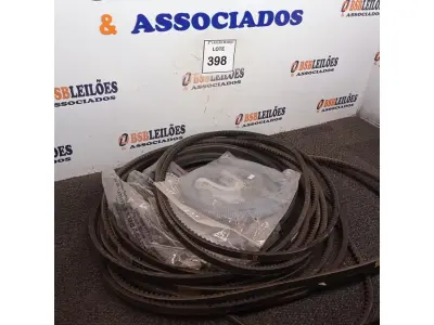LOTE 398 - 12 CORREIAS DIVERSOS TAMANHOS.  (NO ESTADO) ATENÇÃO! FAZER A VISITAÇÃO ANTES DE ARREMATAR, NÃO SABEMOS SE FUNCIONA. LEILÃO NÃO TEM GARANTIA E NEM DEVOLUÇÃO, SUJEITO A POSSÍVEIS AVARIAS VISÍVEIS/OCULTAS E/OU AUSÊNCIA DE COMPONENTES.