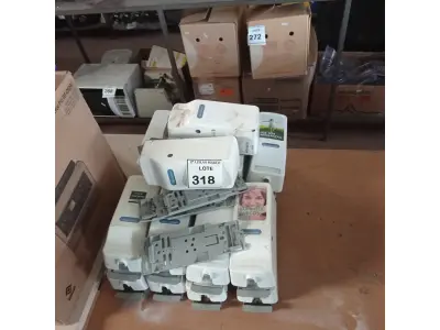 LOTE 318 - 01 LOTE COM DISPENSES PARA SABÃO.  (NO ESTADO) ATENÇÃO! FAZER A VISITAÇÃO ANTES DE ARREMATAR, NÃO SABEMOS SE FUNCIONA. LEILÃO NÃO TEM GARANTIA E NEM DEVOLUÇÃO, SUJEITO A POSSÍVEIS AVARIAS VISÍVEIS/OCULTAS E/OU AUSÊNCIA DE COMPONENTES.