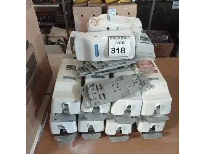 LOTE 318 - 01 LOTE COM DISPENSES PARA SABÃO.  (NO ESTADO) ATENÇÃO! FAZER A VISITAÇÃO ANTES DE ARREMATAR, NÃO SABEMOS SE FUNCIONA. LEILÃO NÃO TEM GARANTIA E NEM DEVOLUÇÃO, SUJEITO A POSSÍVEIS AVARIAS VISÍVEIS/OCULTAS E/OU AUSÊNCIA DE COMPONENTES.