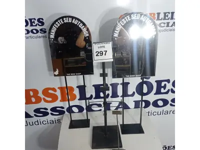 LOTE 297 - 02 ESPELHOS E 01 MOSTRUÁRIO. (NO ESTADO) ATENÇÃO! FAZER A VISITAÇÃO ANTES DE ARREMATAR, NÃO SABEMOS SE FUNCIONA. LEILÃO NÃO TEM GARANTIA E NEM DEVOLUÇÃO, SUJEITO A POSSÍVEIS AVARIAS VISÍVEIS/OCULTAS E/OU AUSÊNCIA DE COMPONENTES.