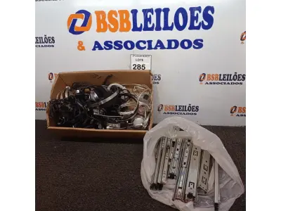 LOTE 285 - 01 LOTE COM FONES DE OUVIDO DIVERSOS. (NO ESTADO) ATENÇÃO! FAZER A VISITAÇÃO ANTES DE ARREMATAR, NÃO SABEMOS SE FUNCIONA. LEILÃO NÃO TEM GARANTIA E NEM DEVOLUÇÃO, SUJEITO A POSSÍVEIS AVARIAS VISÍVEIS/OCULTAS E/OU AUSÊNCIA DE COMPONENTES.