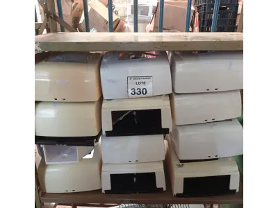LOTE 330 - 01 LOTE COM DISPENSES DE PAPAL. (NO ESTADO) ATENÇÃO! FAZER A VISITAÇÃO ANTES DE ARREMATAR, NÃO SABEMOS SE FUNCIONA. LEILÃO NÃO TEM GARANTIA E NEM DEVOLUÇÃO, SUJEITO A POSSÍVEIS AVARIAS VISÍVEIS/OCULTAS E/OU AUSÊNCIA DE COMPONENTES.