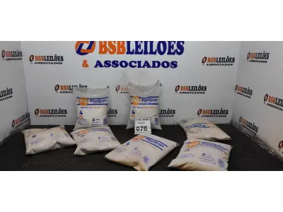 LOTE 076 - 07 PACOTES DE GRANITINA /08 PARA GRAFIATO COM 4KG CADA. (NOVO) (NO ESTADO) ATENÇÃO! FAZER A VISITAÇÃO ANTES DE ARREMATAR, NÃO SABEMOS SE FUNCIONA. LEILÃO NÃO TEM GARANTIA E NEM DEVOLUÇÃO, SUJEITO A POSSÍVEIS AVARIAS VISÍVEIS/OCULTAS E/OU AUSÊNCIA DE COMPONENTES.
