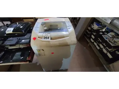 LOTE 264 - 01 MÁQUINA DE LAVAR ROUPAS BRASTEMP 8KG 127VOLTS. (NO ESTADO) ATENÇÃO! FAZER A VISITAÇÃO ANTES DE ARREMATAR, NÃO SABEMOS SE FUNCIONA. LEILÃO NÃO TEM GARANTIA E NEM DEVOLUÇÃO, SUJEITO A POSSÍVEIS AVARIAS VISÍVEIS/OCULTAS E/OU AUSÊNCIA DE COMPONENTES.