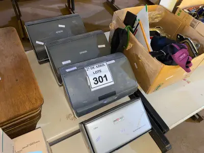 LOTE 301 - 03 SCANNER’S EPSON E 01 SCANNER FUJITSU.  (NO ESTADO) ATENÇÃO! FAZER A VISITAÇÃO ANTES DE ARREMATAR, NÃO SABEMOS SE FUNCIONA. LEILÃO NÃO TEM GARANTIA E NEM DEVOLUÇÃO, SUJEITO A POSSÍVEIS AVARIAS VISÍVEIS/OCULTAS E/OU AUSÊNCIA DE COMPONENTES.