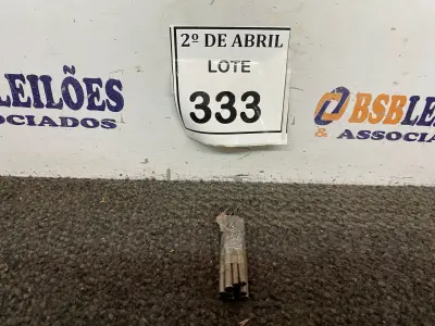 LOTE 333 - 12 BROCAS DIVERSAS PARA MADEIRA. (NO ESTADO) ATENÇÃO! FAZER A VISITAÇÃO ANTES DE ARREMATAR, NÃO SABEMOS SE FUNCIONA. LEILÃO NÃO TEM GARANTIA E NEM DEVOLUÇÃO, SUJEITO A POSSÍVEIS AVARIAS VISÍVEIS/OCULTAS E/OU AUSÊNCIA DE COMPONENTES.