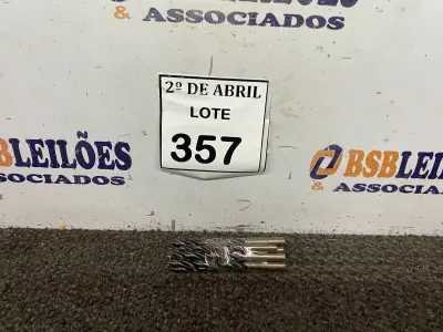 LOTE 357 - 11 BROCAS 8 PARA MADEIRA. (NO ESTADO) ATENÇÃO! FAZER A VISITAÇÃO ANTES DE ARREMATAR, NÃO SABEMOS SE FUNCIONA. LEILÃO NÃO TEM GARANTIA E NEM DEVOLUÇÃO, SUJEITO A POSSÍVEIS AVARIAS VISÍVEIS/OCULTAS E/OU AUSÊNCIA DE COMPONENTES.