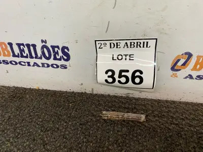 LOTE 356 - 13 BROCA DE VIDEA PEQUENAS. (NO ESTADO) ATENÇÃO! FAZER A VISITAÇÃO ANTES DE ARREMATAR, NÃO SABEMOS SE FUNCIONA. LEILÃO NÃO TEM GARANTIA E NEM DEVOLUÇÃO, SUJEITO A POSSÍVEIS AVARIAS VISÍVEIS/OCULTAS E/OU AUSÊNCIA DE COMPONENTES.