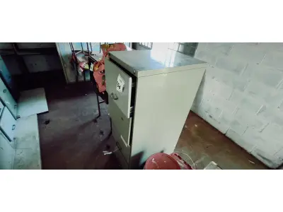 LOTE 104 - 01 ARQUIVO DE AÇO. (NO ESTADO) ATENÇÃO! FAZER A VISITAÇÃO ANTES DE ARREMATAR, NÃO SABEMOS SE FUNCIONA. LEILÃO NÃO TEM GARANTIA E NEM DEVOLUÇÃO, SUJEITO A POSSÍVEIS AVARIAS VISÍVEIS/OCULTAS E/OU AUSÊNCIA DE COMPONENTES.