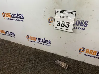 LOTE 383 - 09 BROCAS PARA MADEIRA. (NO ESTADO) ATENÇÃO! FAZER A VISITAÇÃO ANTES DE ARREMATAR, NÃO SABEMOS SE FUNCIONA. LEILÃO NÃO TEM GARANTIA E NEM DEVOLUÇÃO, SUJEITO A POSSÍVEIS AVARIAS VISÍVEIS/OCULTAS E/OU AUSÊNCIA DE COMPONENTES.