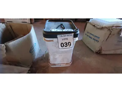 LOTE 039 - 01 LOTE DE PARAFUSOS AUTOBROCANTE PARA TELHADOS.  (NO ESTADO) ATENÇÃO! FAZER A VISITAÇÃO ANTES DE ARREMATAR, NÃO SABEMOS SE FUNCIONA. LEILÃO NÃO TEM GARANTIA E NEM DEVOLUÇÃO, SUJEITO A POSSÍVEIS AVARIAS VISÍVEIS/OCULTAS E/OU AUSÊNCIA DE COMPONENTES.