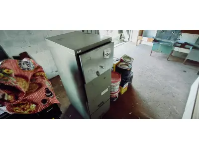 LOTE 104 - 01 ARQUIVO DE AÇO. (NO ESTADO) ATENÇÃO! FAZER A VISITAÇÃO ANTES DE ARREMATAR, NÃO SABEMOS SE FUNCIONA. LEILÃO NÃO TEM GARANTIA E NEM DEVOLUÇÃO, SUJEITO A POSSÍVEIS AVARIAS VISÍVEIS/OCULTAS E/OU AUSÊNCIA DE COMPONENTES.