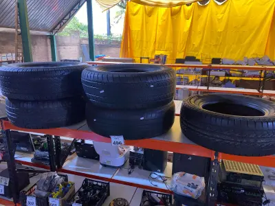 LOTE 496 - 05 PNEUS USADOS 265-65 ARO 17. (NO ESTADO) ATENÇÃO! FAZER A VISITAÇÃO ANTES DE ARREMATAR, NÃO SABEMOS SE FUNCIONA. LEILÃO NÃO TEM GARANTIA E NEM DEVOLUÇÃO, SUJEITO A POSSÍVEIS AVARIAS VISÍVEIS/OCULTAS E/OU AUSÊNCIA DE COMPONENTES.