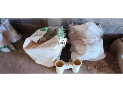 LOTE 014 - 01 LOTE COM CONEXÕES T 100X75.   (NO ESTADO) ATENÇÃO! FAZER A VISITAÇÃO ANTES DE ARREMATAR, NÃO SABEMOS SE FUNCIONA. LEILÃO NÃO TEM GARANTIA E NEM DEVOLUÇÃO, SUJEITO A POSSÍVEIS AVARIAS VISÍVEIS/OCULTAS E/OU AUSÊNCIA DE COMPONENTES.