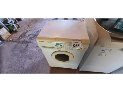 LOTE 066 - 01 MÁQUINA DE LAVAR ROUPAS CONTINENTAL 220VOLTS.   (NO ESTADO) ATENÇÃO! FAZER A VISITAÇÃO ANTES DE ARREMATAR, NÃO SABEMOS SE FUNCIONA. LEILÃO NÃO TEM GARANTIA E NEM DEVOLUÇÃO, SUJEITO A POSSÍVEIS AVARIAS VISÍVEIS/OCULTAS E/OU AUSÊNCIA DE COMPONENTES.