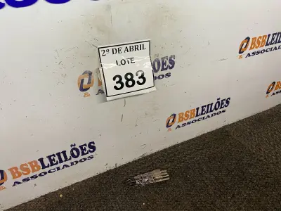 LOTE 383 - 09 BROCAS PARA MADEIRA. (NO ESTADO) ATENÇÃO! FAZER A VISITAÇÃO ANTES DE ARREMATAR, NÃO SABEMOS SE FUNCIONA. LEILÃO NÃO TEM GARANTIA E NEM DEVOLUÇÃO, SUJEITO A POSSÍVEIS AVARIAS VISÍVEIS/OCULTAS E/OU AUSÊNCIA DE COMPONENTES.