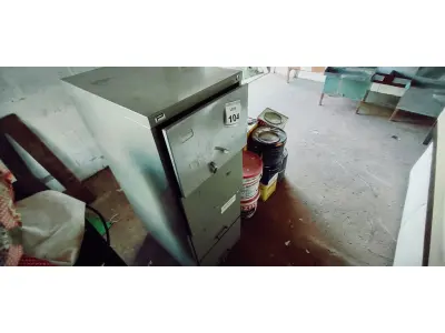 LOTE 104 - 01 ARQUIVO DE AÇO. (NO ESTADO) ATENÇÃO! FAZER A VISITAÇÃO ANTES DE ARREMATAR, NÃO SABEMOS SE FUNCIONA. LEILÃO NÃO TEM GARANTIA E NEM DEVOLUÇÃO, SUJEITO A POSSÍVEIS AVARIAS VISÍVEIS/OCULTAS E/OU AUSÊNCIA DE COMPONENTES.